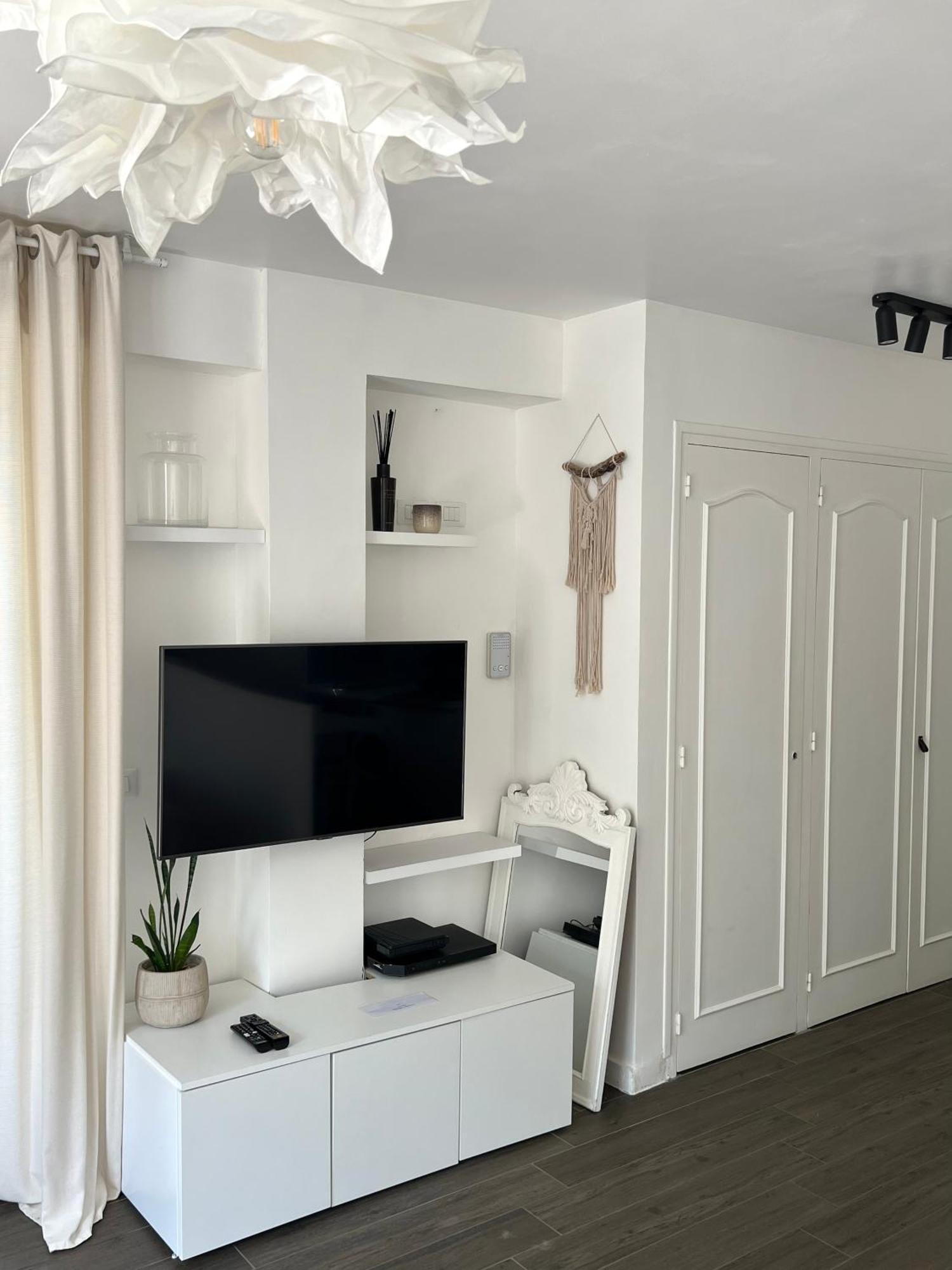 Cosy Studio With Garden And Free Parking - Ла Тюрби Екстериор снимка