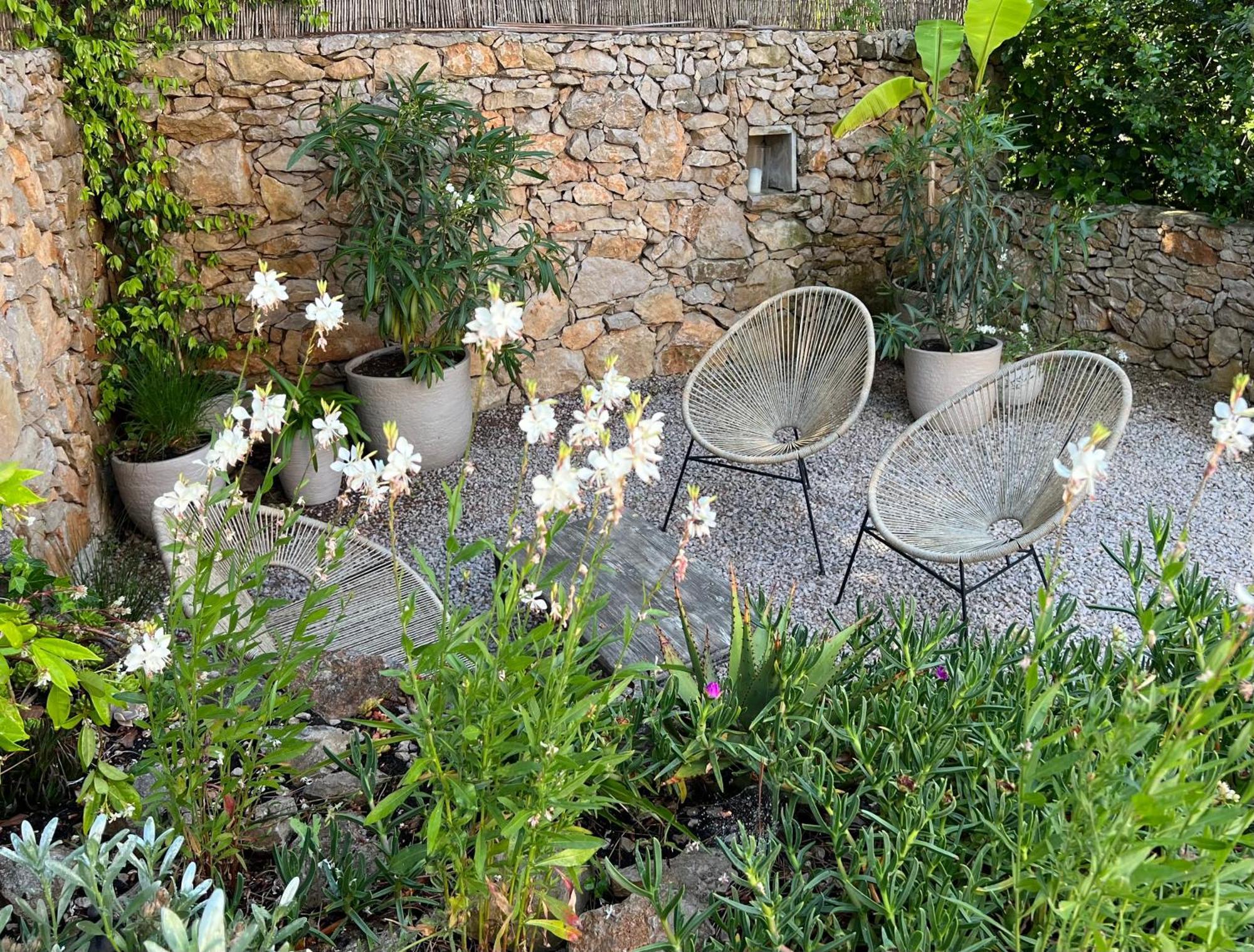Cosy Studio With Garden And Free Parking - Ла Тюрби Екстериор снимка